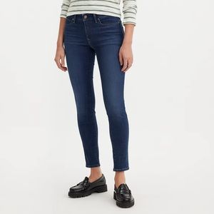 Levi’s 711 Skinny Jeans